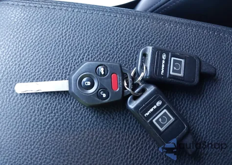 2011 Subaru Outback 2.5I Limited z USA, uszkodzony, nr VIN 4S4BRBJC1B3433228